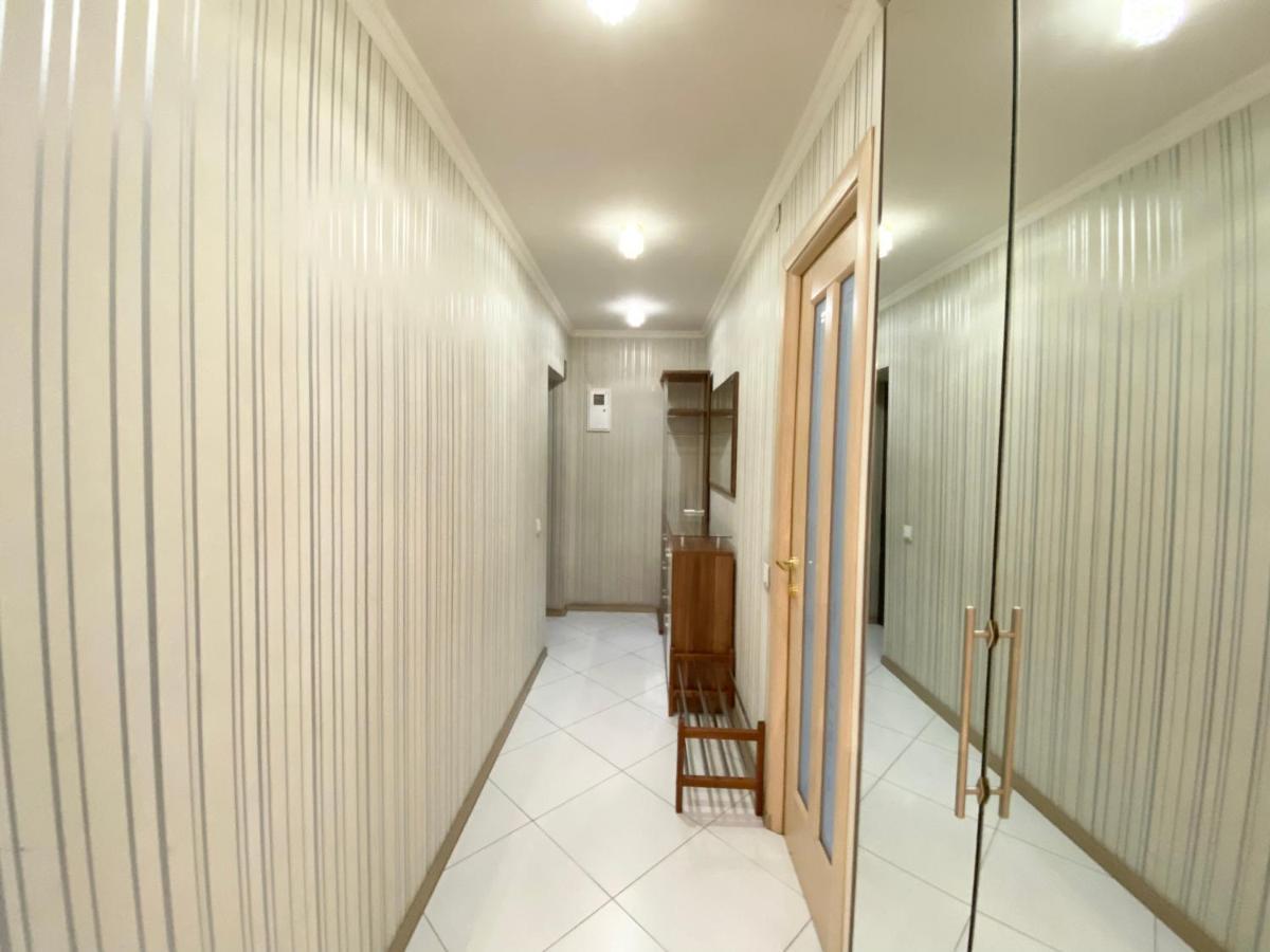 Beautiful 1-Bedroom Near Most City Center Dnipro Exteriör bild