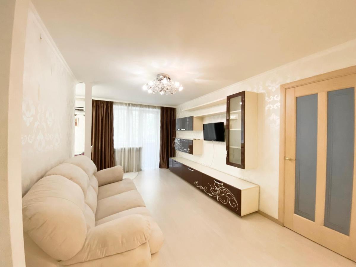 Beautiful 1-Bedroom Near Most City Center Dnipro Exteriör bild