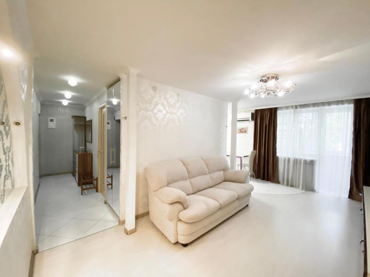 Beautiful 1-Bedroom Near Most City Center Dnipro Exteriör bild