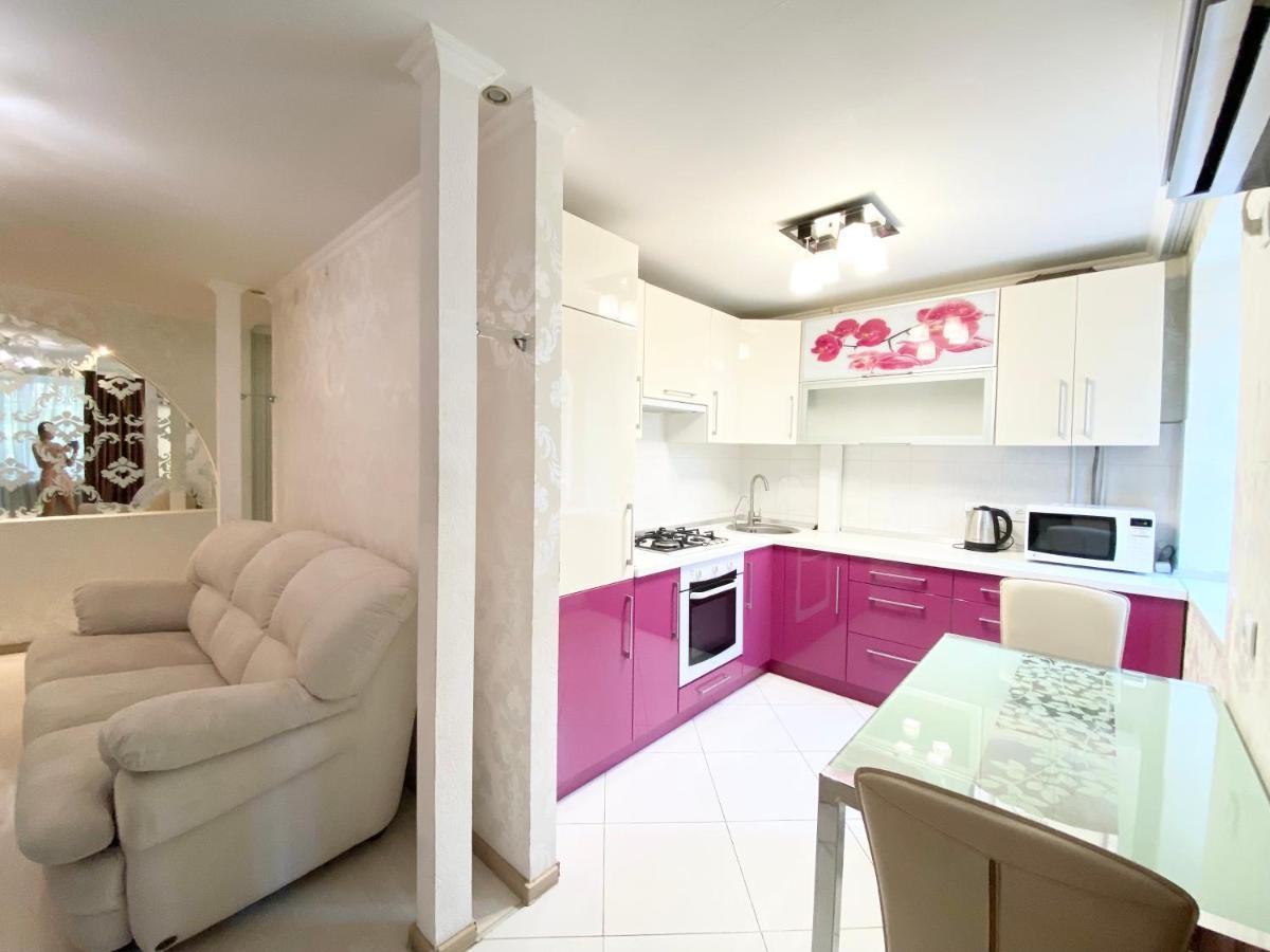 Beautiful 1-Bedroom Near Most City Center Dnipro Exteriör bild
