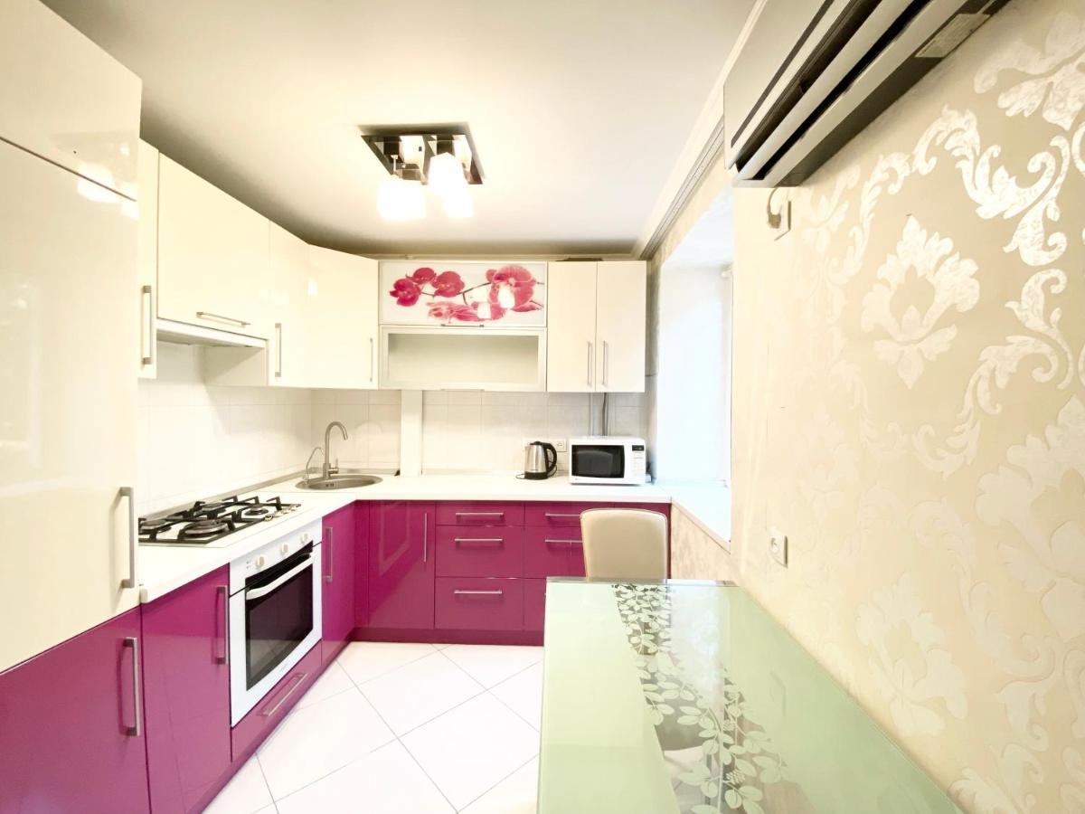 Beautiful 1-Bedroom Near Most City Center Dnipro Exteriör bild