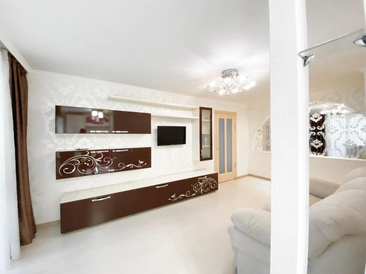 Beautiful 1-Bedroom Near Most City Center Dnipro Exteriör bild