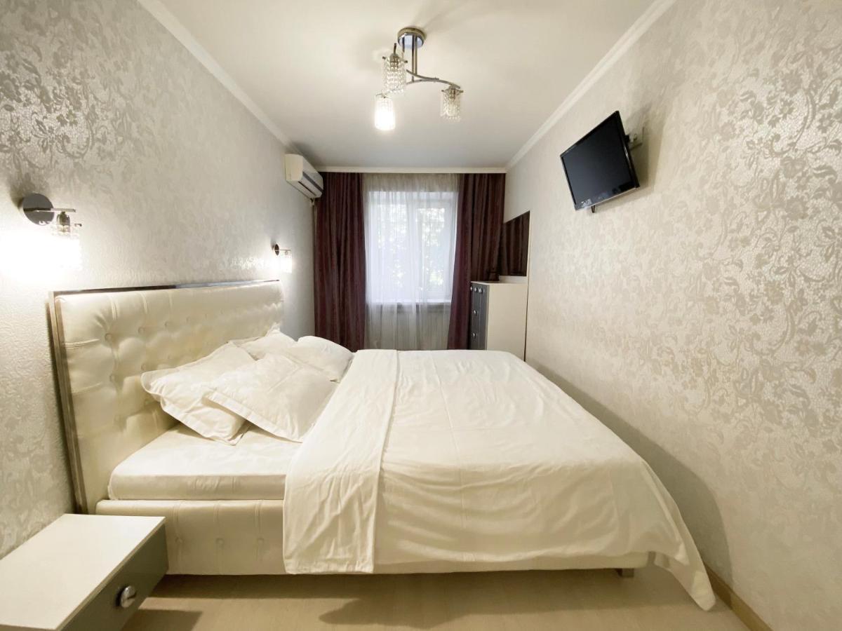 Beautiful 1-Bedroom Near Most City Center Dnipro Exteriör bild